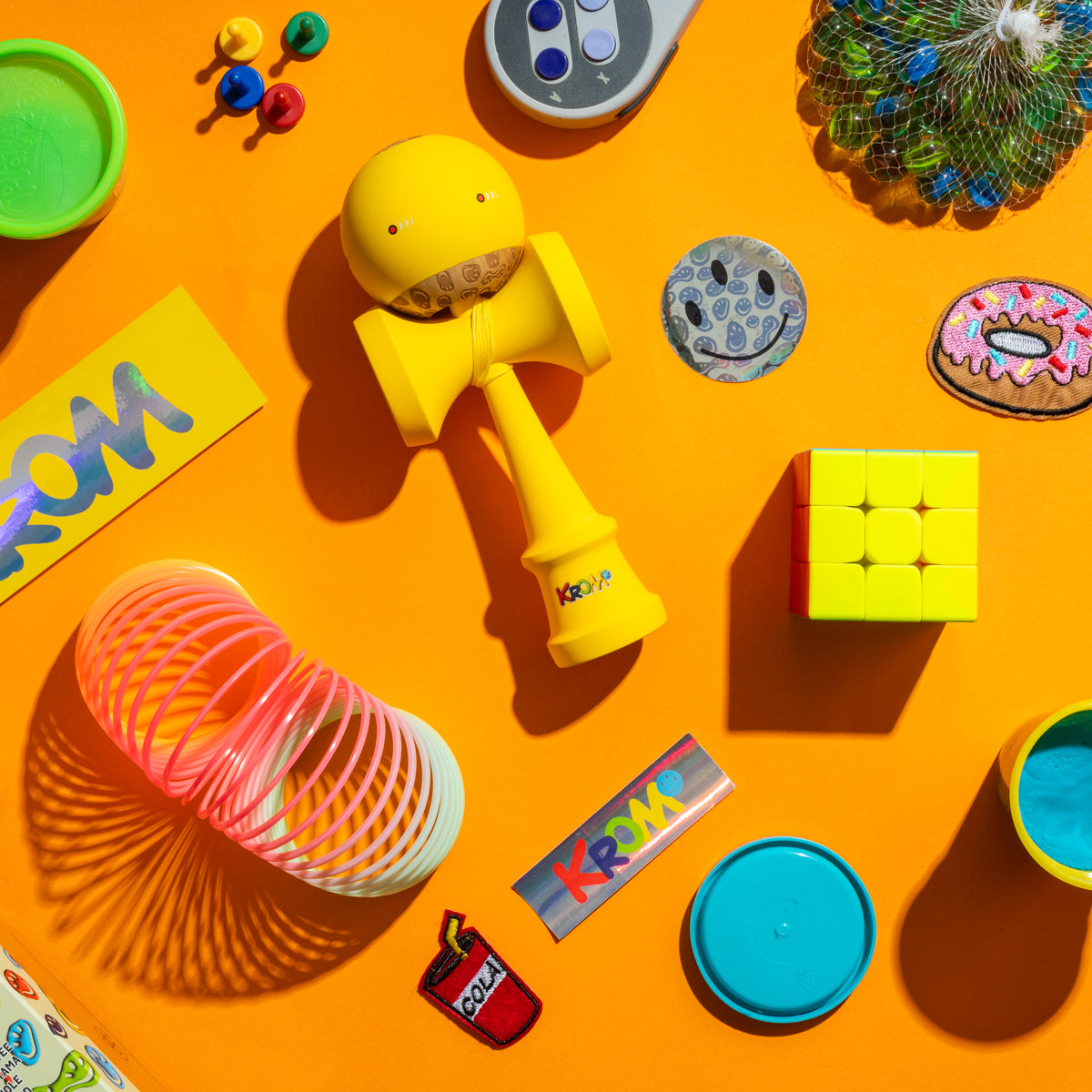 カラーイエロー